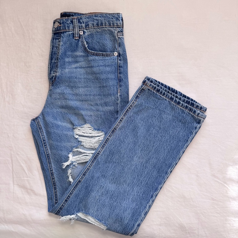 Aeropostale Women’s Distressed 90’s High Rise Baggy Jeans, Medium Wash (Size 8)